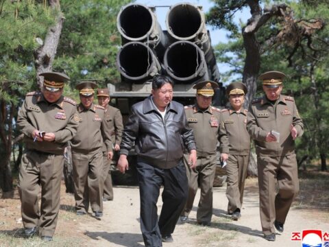 Kim Çen In ordunu müharibəyə hazır olmağa çağırıb