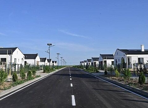 Kəngərli kəndinə daha 48 ailə yola salındı