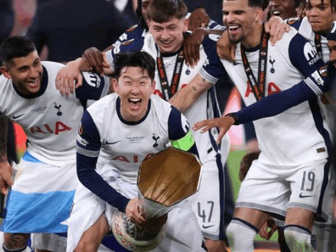 UEFA medal qalmaqalına görə üzr istədi