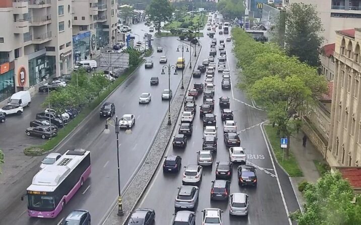 Bakının yollarında tıxac var- Siyahı Bakının yollarında tıxac var- Siyahı