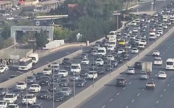 Bakının bu yollarında tıxac var
