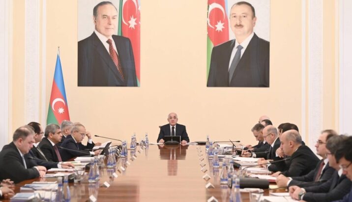 Əli Əsədov nazirləri topladı – FOTOLAR