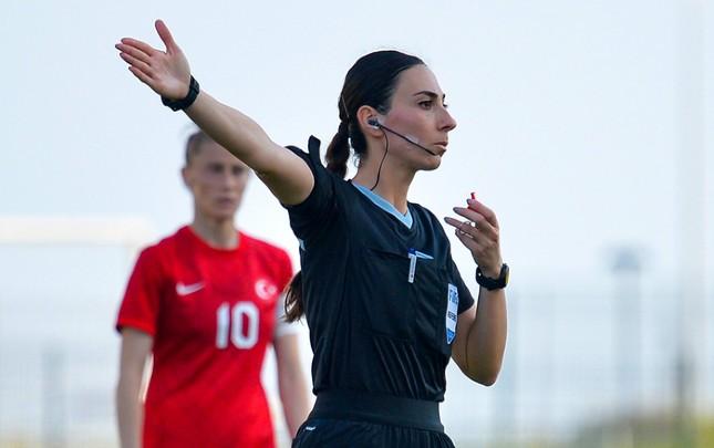 Azərbaycanlı FİFA referisi Avropa çempionatının oyunlarında