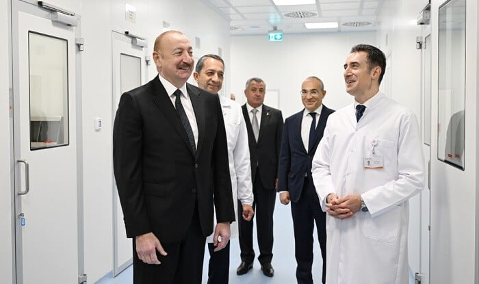 Prezident dərman istehsalı müəssisəsinin açılışında…