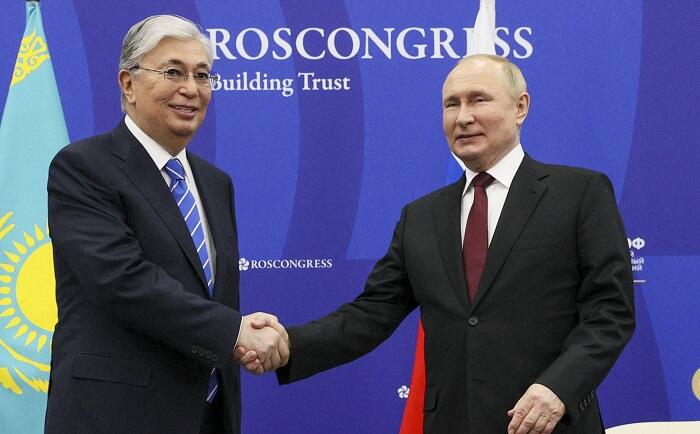 Putindən Tokayeva qəribə “xəbərdarlıq”