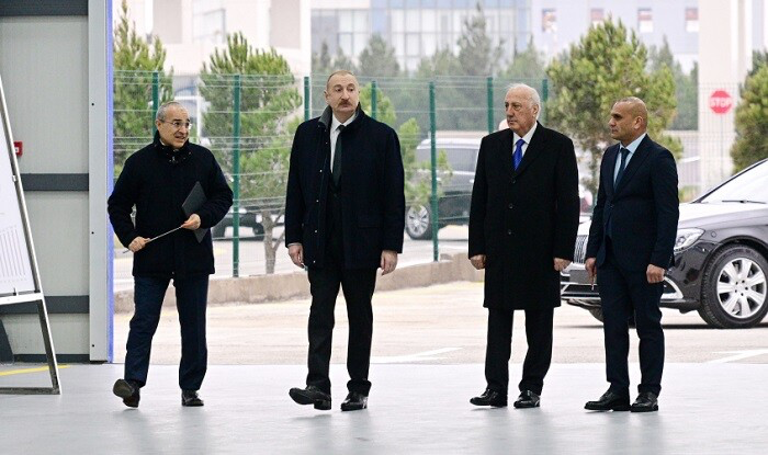 Prezident Sumqayıtda zavodun açılışında – Foto