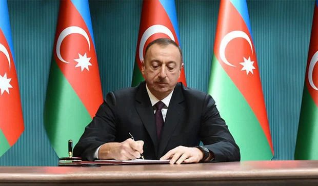 İlham Əliyev icra başçısını vəzifəsindən azad etdi