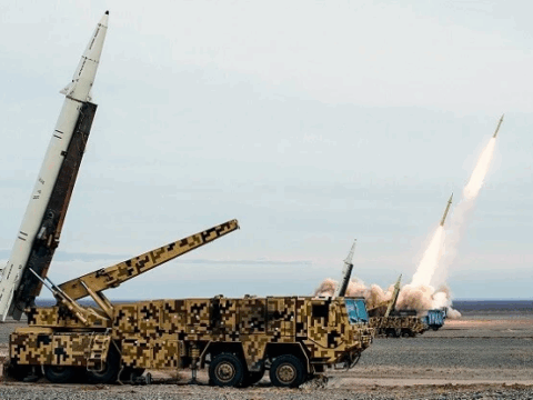 İran Hind okeanındakı ABŞ-Britaniya bazasına raket atdı