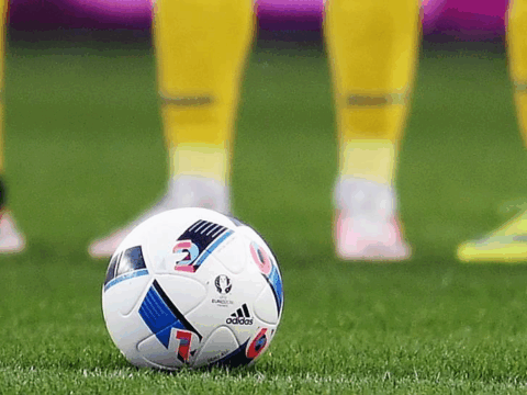 15 yaşlı qadın futbolçu oyun zamanı öldü