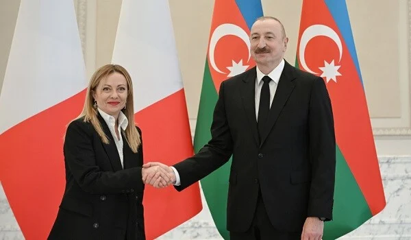 İlham Əliyevin Meloni ilə təkbətək görüşü keçirildi