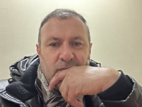 Uşaq pulu verənin Allah bəlasını versin