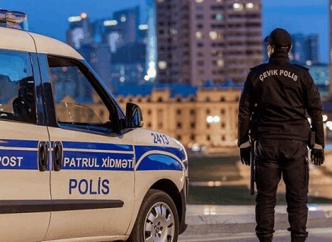 Bakıda şadlıq sarayının qarşısında kütləvi dava – Foto