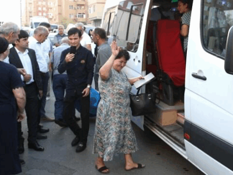 Şükürbəyli kəndinə növbəti köç karvanları yola salındı