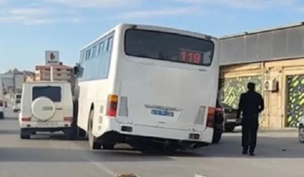 Pirallahıda avtobus piyadanı vurdu