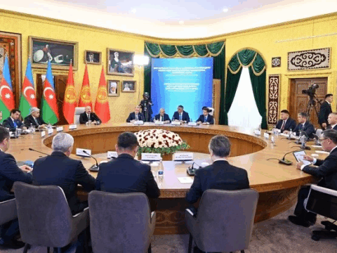 Prezidentlərin iştirakı ilə iclas keçirildi – Foto