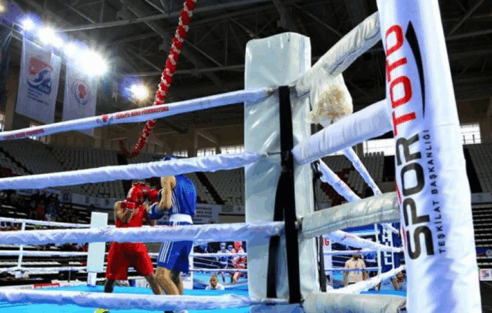 Azərbaycan boksçuları Gürcüstanda 13 medal qazandı