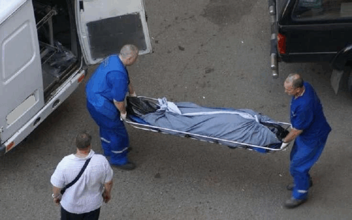iyəzəndə kafedə 79 yaşlı kişinin meyiti tapıldı