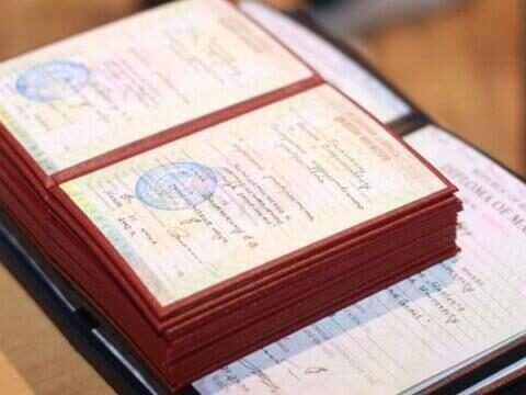 Diplomlar elektron formada veriləcək: Hansı çətinliklər yaradır?