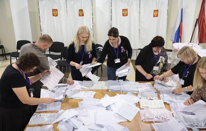 Putinin partiyası 57,86 faizlə qalib gəlir