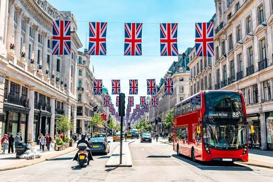 London Putuni əvəz edəcək müxalifət hazırlayır?