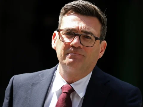 Britaniyanın Baş naziri  Trampla ilk görüşündə Ukrayna məsələsini müzakirə edəcək