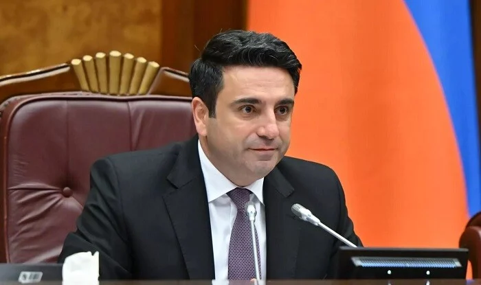 Hikmət Hacıyevin nömrəsi məndə var – Simonyan