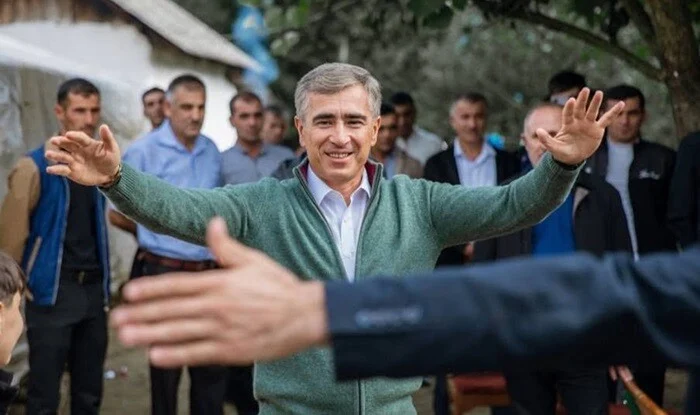 Anar Ələkbərov Pəncəli Teymurovun qardaşının xeyir işində – Foto