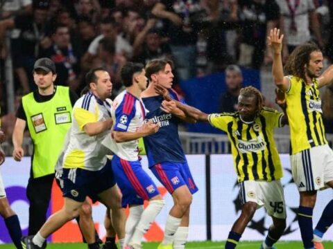 “Fənərbaxça” UEFA-nın hədəfində – Araşdırma aparılır