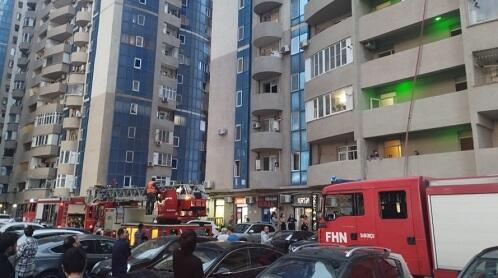 Nərimanovda yaşayış binasında yanğın baş verib