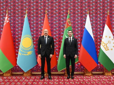 İlham Əliyev “Avaza” kompleksinə gəldi – Foto