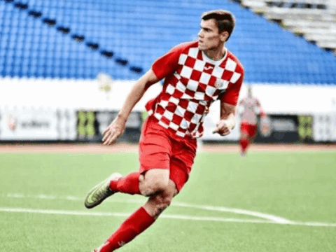 Tanınmış futbolçu faciəvi şəkildə öldü