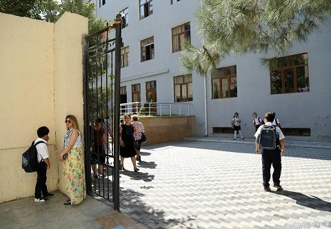 Bakıda məktəbdə şagird faciəvi şəkildə öldü