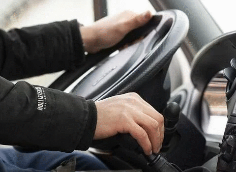 Vəzifəli şəxslər xidməti maşınlardan şəxsi məqsədlə istifadə edə bilməyəcək