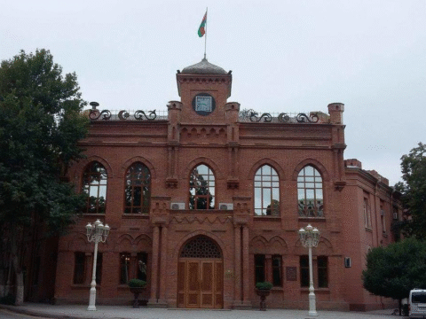 Bu universitetdə müəllimlər kütləvi şəkildən işdən çıxarılır