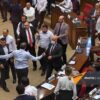 Ermənistan parlamentində əlbəyaxa dava Ermənistan parlamentində əlbəyaxa dava
