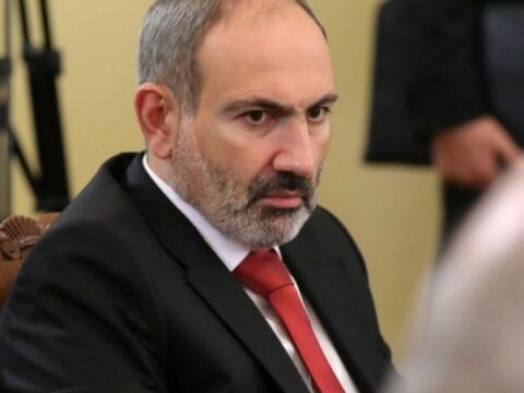 Paşinyan Rusiya Baş nazirinin müavini ilə görüşüb