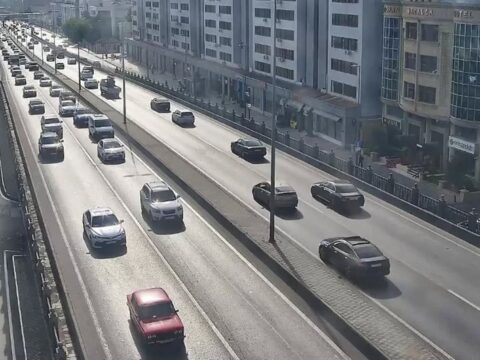 Bakının bir sıra yollarında tıxac yaranıb