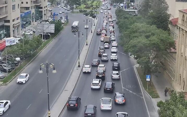 Bakının bəzi yollarında tıxac var Bakının bəzi yollarında tıxac var