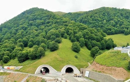 Kəlbəcərdə parkın təməli qoyuldu