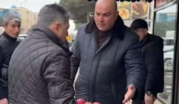 Başçı qalmaqallı məmurun vəzifəsini dəyişdi