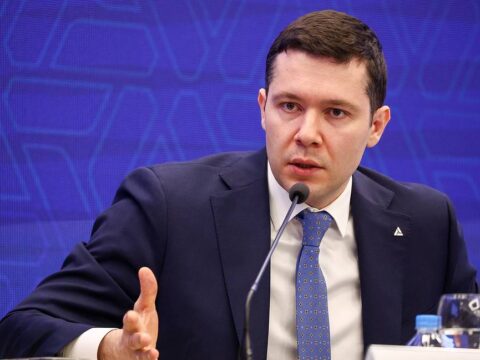 Rusiyanın sənaye naziri xarici bizneslərin geri qayıtması üçün şərtləri açıqlayıb