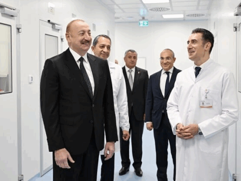Prezident dərman istehsalı müəssisəsinin açılışında…