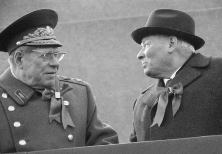 Baş katibin müdafiə nazirinə vəfa borcu və 900 gün davam edən mübarizə…