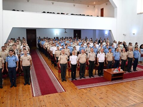 Azərbaycan Ordusunda müxtəlif xarici dillər üzrə təşkil olunmuş kursların buraxılış mərasimi keçirilib