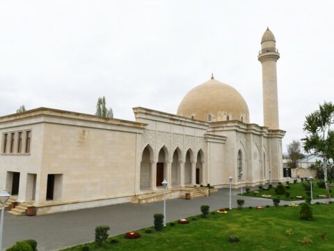 Bakıda azyaşlı övladları ilə birgə ziyarətgahlara gedən şəxs saxlanılıb