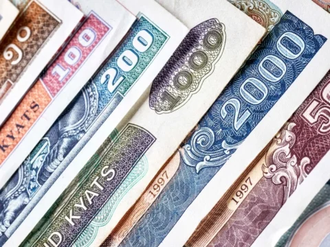 Azərbaycan Mərkəzi Bankının valyuta məzənnələri (12.12.2025)