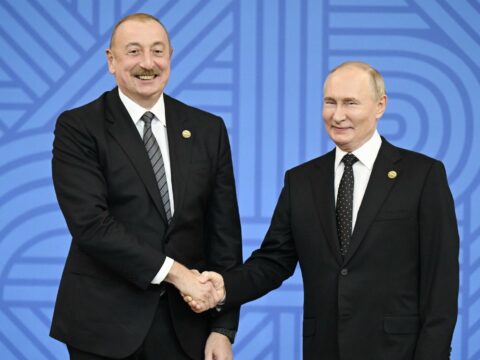 İlham Əliyev Vladimir Putini təbrik etdi