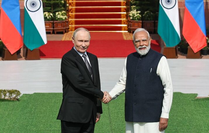 Putin və Modi Rusiya-Hindistan danışıqlarına başlayıb