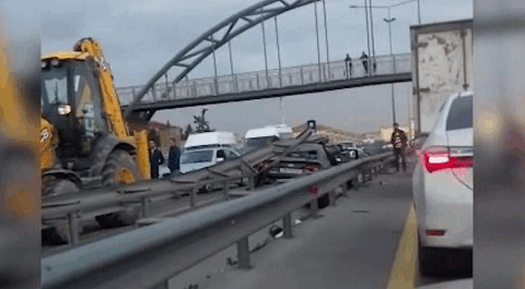 Bakıda 2 maşın toqquşdu: ölən var