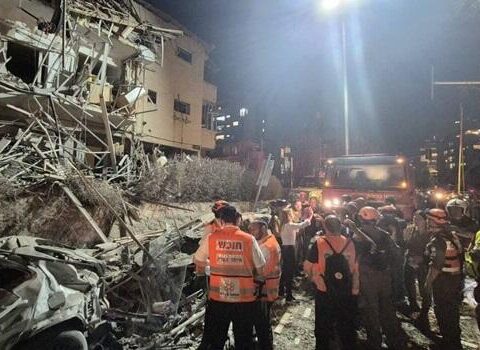 İran İsrailə növbəti raket zərbələri endirdi